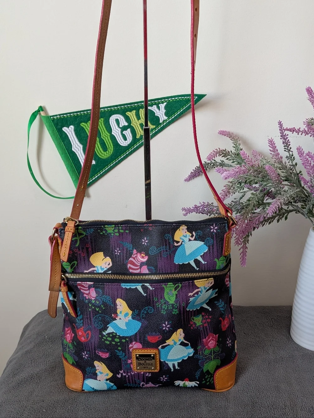 Dooney And Bourke Disney Alice In Wonderland Crossbody - Picture 2 of 10